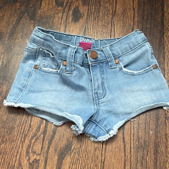 Denim shorts.  See all pics! Girls size 5 and 6.  Two pairs. - Picture 6 of 10